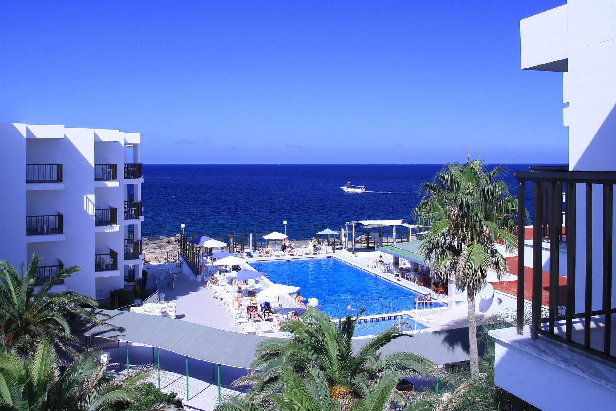 vickileonglassdesign: Ibiza Hotel Arenal San Antonio Bay