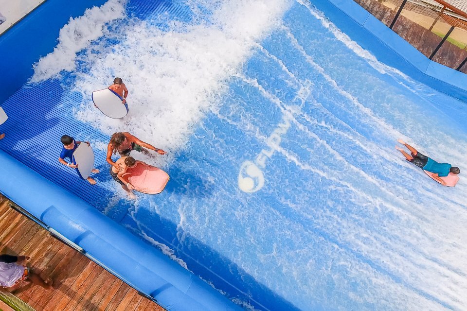 Surf Lounge opens its doors to the 2018 season Spotlight