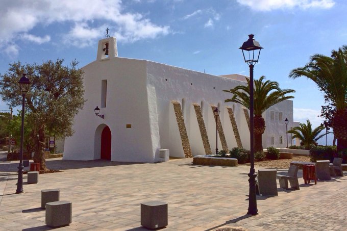 Cat Milton Church at Es Cubells